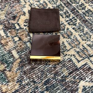 Tom Ford Brown shade and illuminate blush 06 Aflame